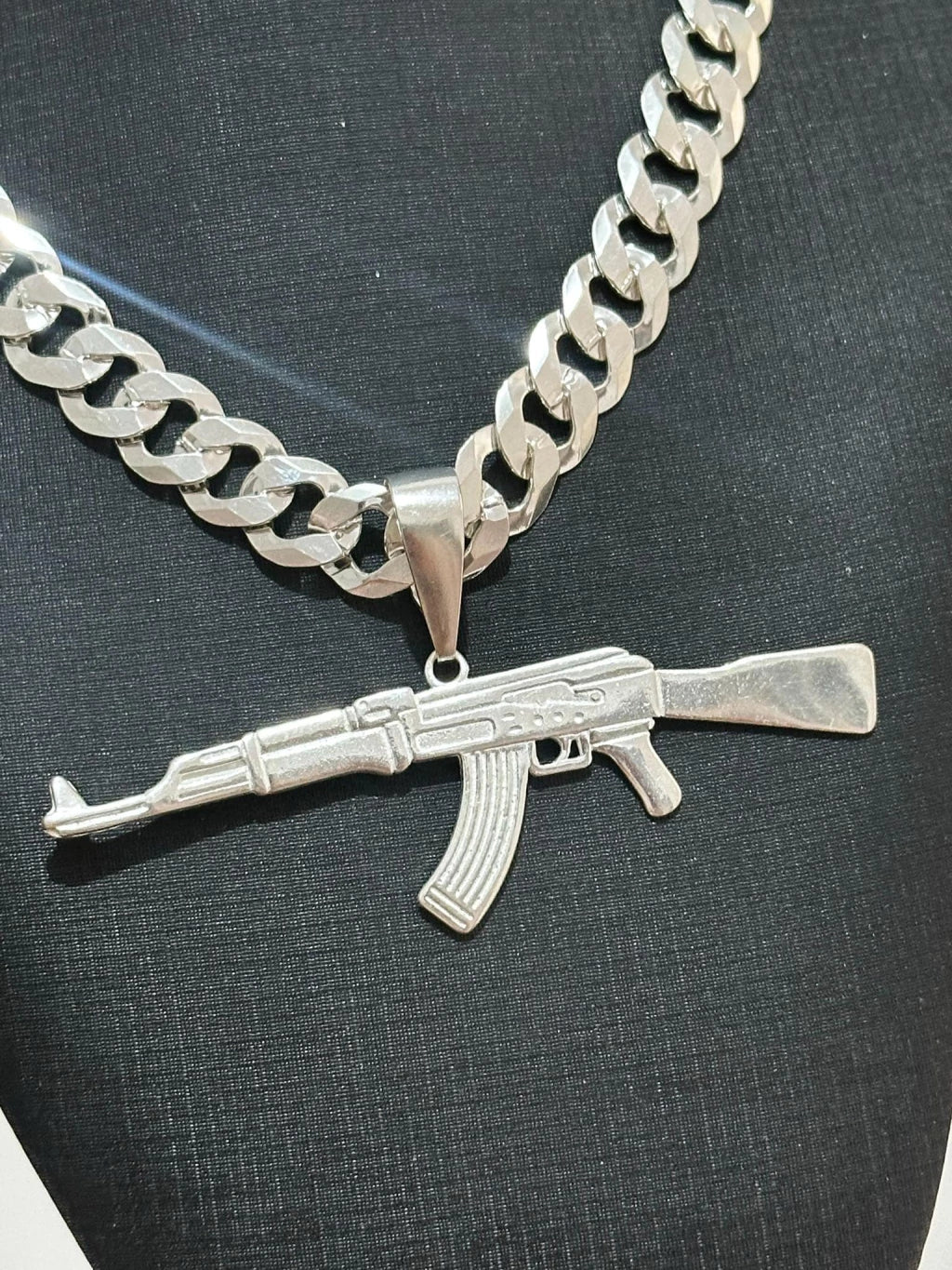 Pingente AK