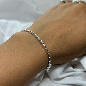 Bracelete Fio Torcido